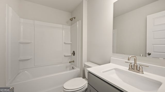 2047 Winged Elm Way, Lawrenceville, GA 30045