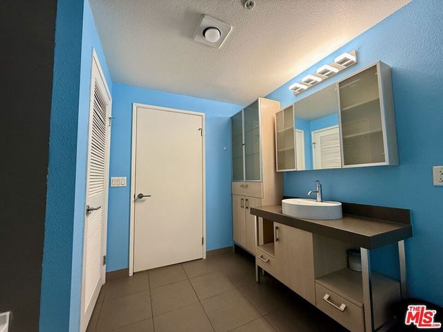 1234 Wilshire Boulevard 333, Los Angeles, CA 90017