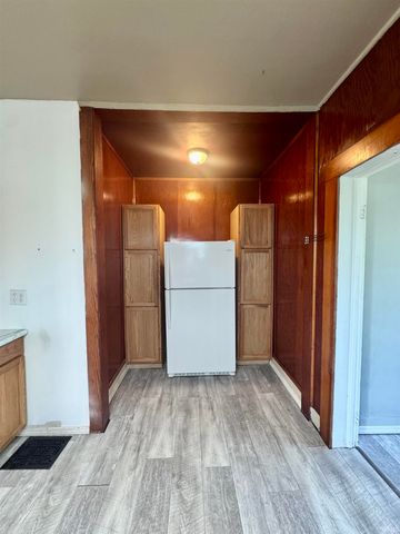 609 H Street, Bedford, IN 47421
