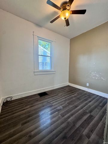 609 H Street, Bedford, IN 47421