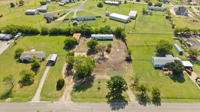 18069 Cindys Lane, Justin, TX 76247