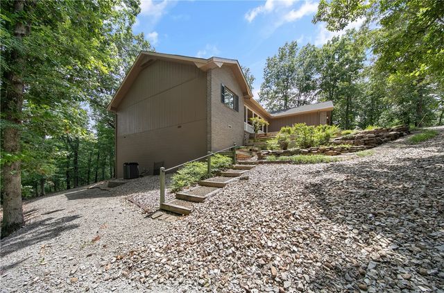 15 Breton Way, Bella Vista, AR 72715