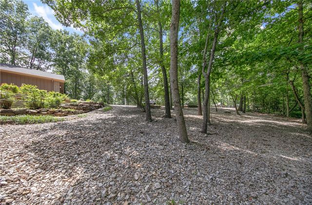 15 Breton Way, Bella Vista, AR 72715
