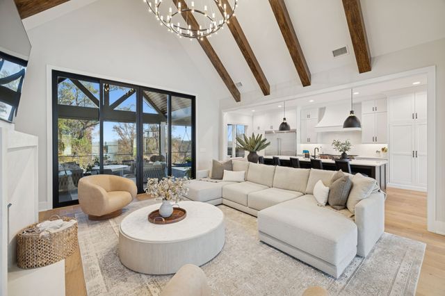 344 Raintree Dr, Hendersonville, TN 37075