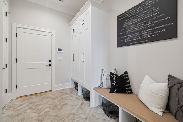 344 Raintree Dr, Hendersonville, TN 37075