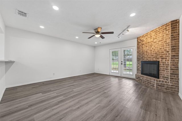 26522 Hillside Drive, Spring, TX 77386