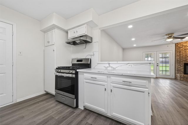 26522 Hillside Drive, Spring, TX 77386