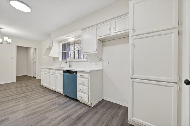 26522 Hillside Drive, Spring, TX 77386