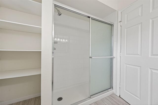 26522 Hillside Drive, Spring, TX 77386