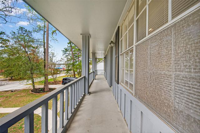 26522 Hillside Drive, Spring, TX 77386