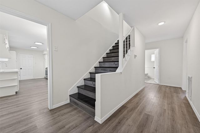 26522 Hillside Drive, Spring, TX 77386