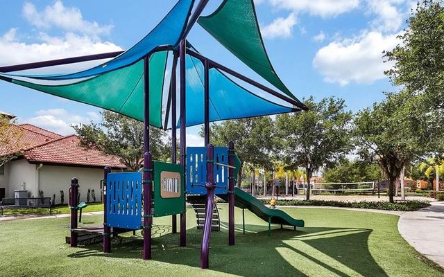 900 LAS FUENTES DRIVE, Kissimmee, FL 34746