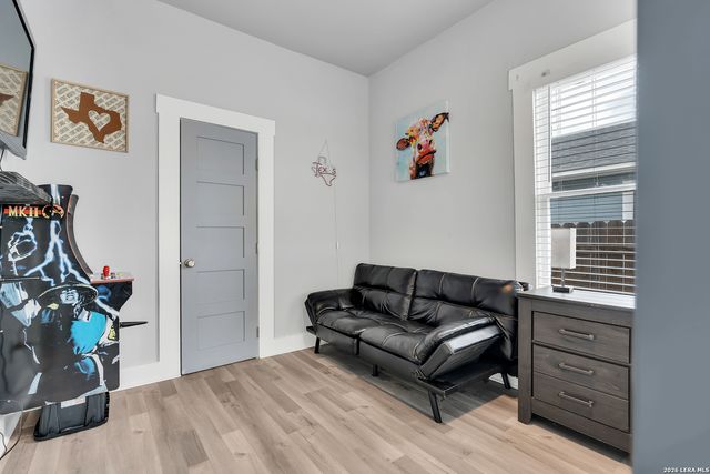 704 Cuney, San Antonio, TX 78210