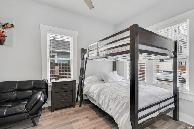 704 Cuney, San Antonio, TX 78210