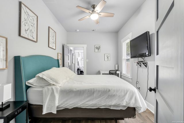 704 Cuney, San Antonio, TX 78210