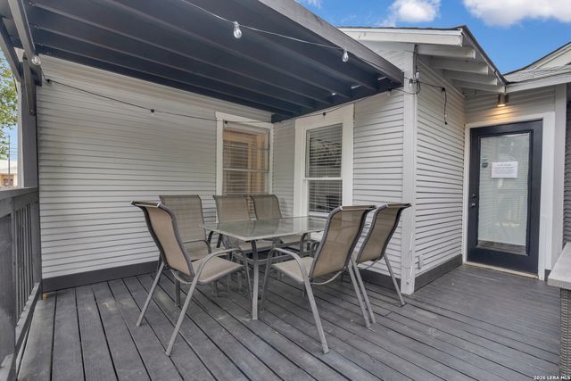 704 Cuney, San Antonio, TX 78210