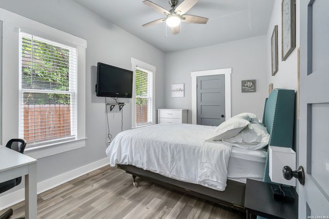 704 Cuney, San Antonio, TX 78210