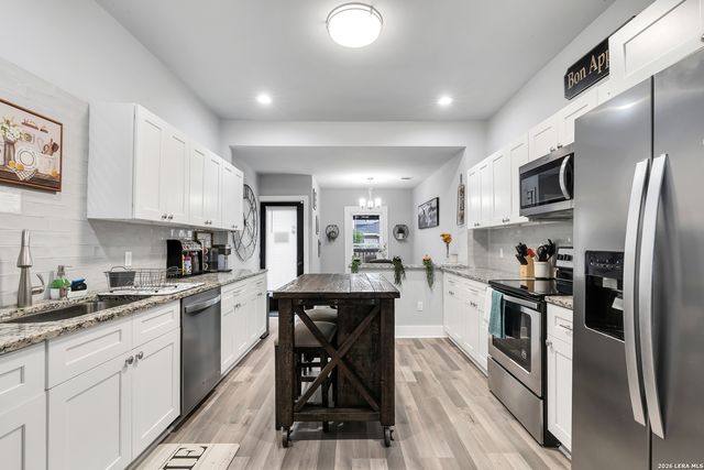 704 Cuney, San Antonio, TX 78210