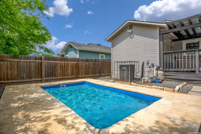 704 Cuney, San Antonio, TX 78210