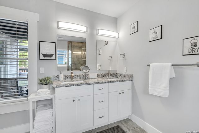 704 Cuney, San Antonio, TX 78210