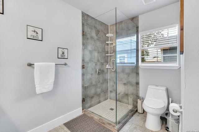 704 Cuney, San Antonio, TX 78210