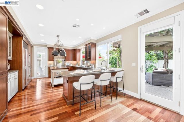 3625 Thornhill Dr, Livermore, CA 94551