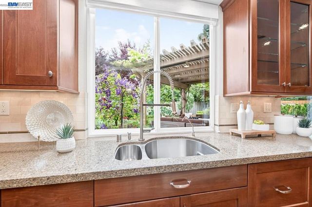 3625 Thornhill Dr, Livermore, CA 94551