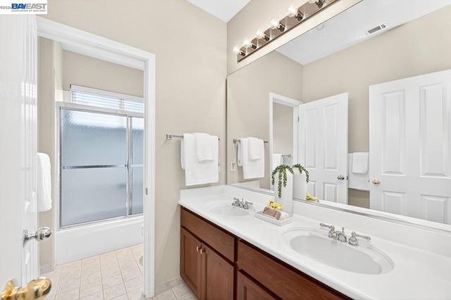 3625 Thornhill Dr, Livermore, CA 94551