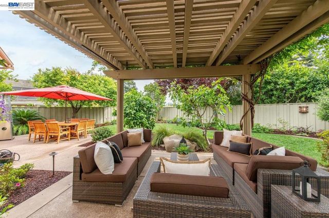 3625 Thornhill Dr, Livermore, CA 94551