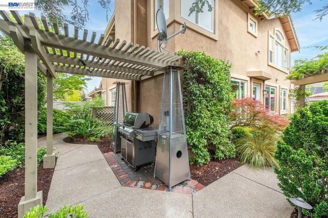 3625 Thornhill Dr, Livermore, CA 94551