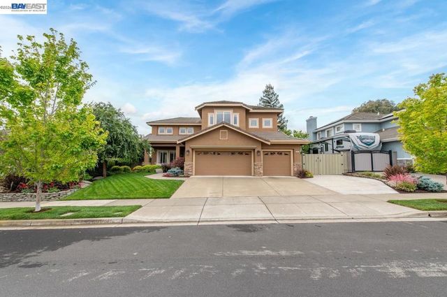 3625 Thornhill Dr, Livermore, CA 94551