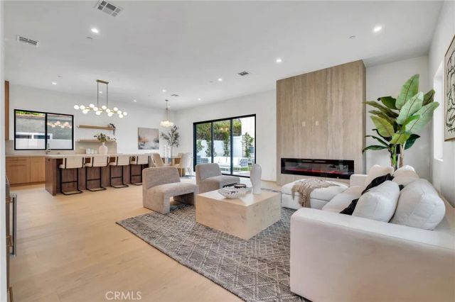 2307 Huntington Ln B, Redondo Beach, CA 90278