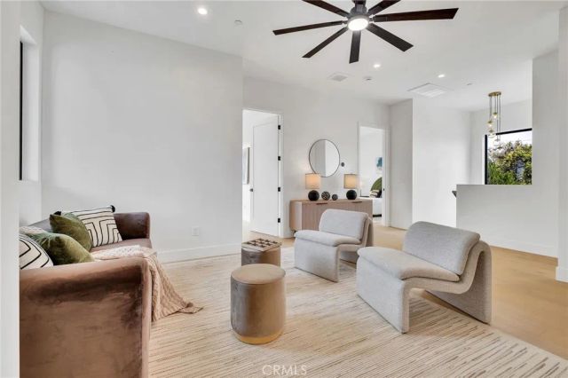 2307 Huntington Ln B, Redondo Beach, CA 90278