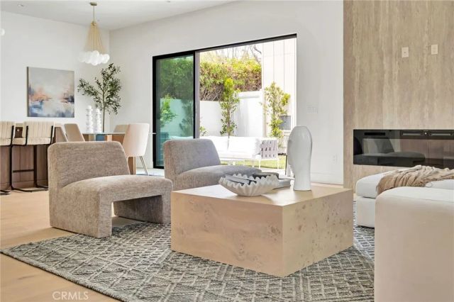 2307 Huntington Ln B, Redondo Beach, CA 90278