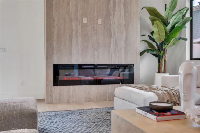 2307 Huntington Ln B, Redondo Beach, CA 90278