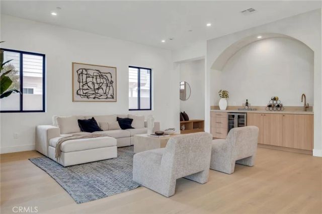 2307 Huntington Ln B, Redondo Beach, CA 90278