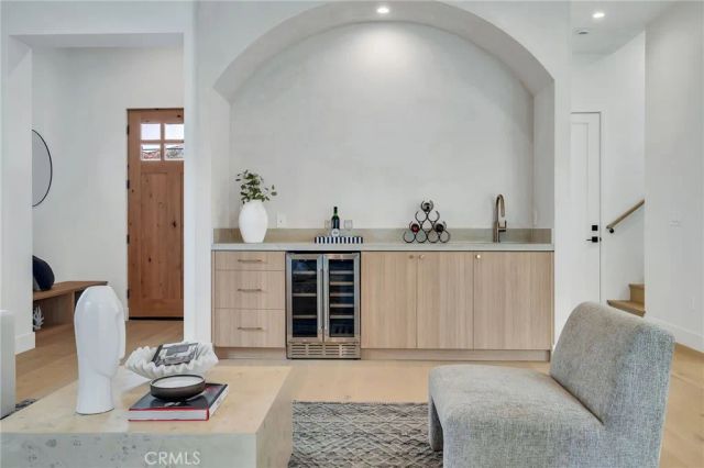 2307 Huntington Ln B, Redondo Beach, CA 90278