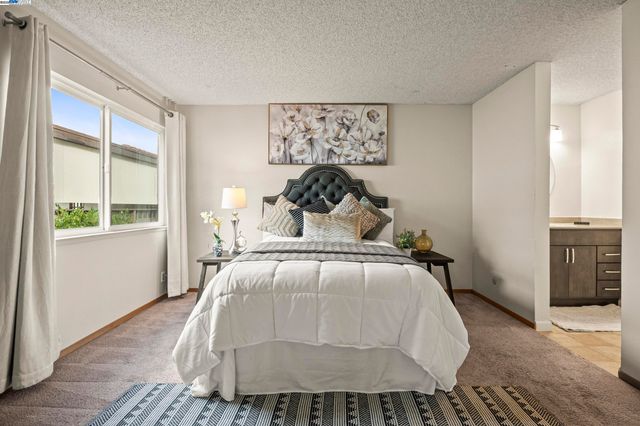 21071 Gary Dr 204, Hayward, CA 94546