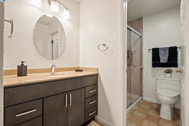 21071 Gary Dr 204, Hayward, CA 94546