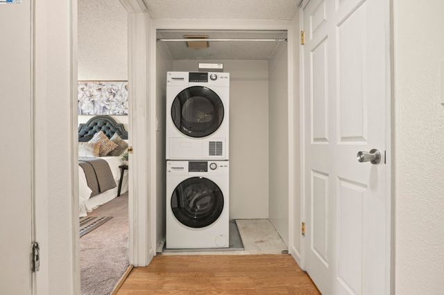 21071 Gary Dr 204, Hayward, CA 94546