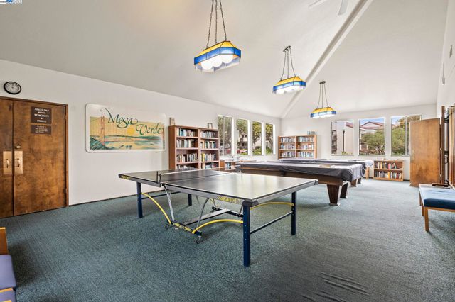 21071 Gary Dr 204, Hayward, CA 94546