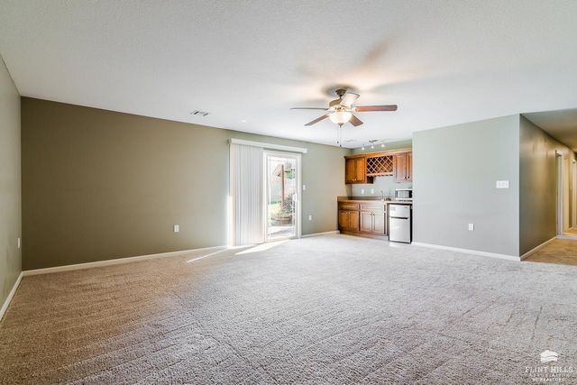 1033 Lobdell Drive, Manhattan, KS 66503