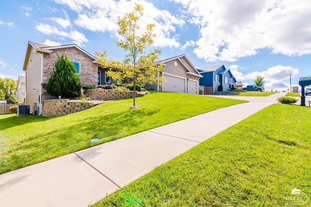1033 Lobdell Drive, Manhattan, KS 66503
