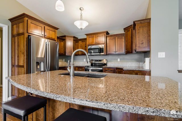 1033 Lobdell Drive, Manhattan, KS 66503