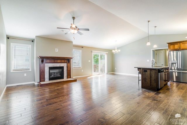 1033 Lobdell Drive, Manhattan, KS 66503