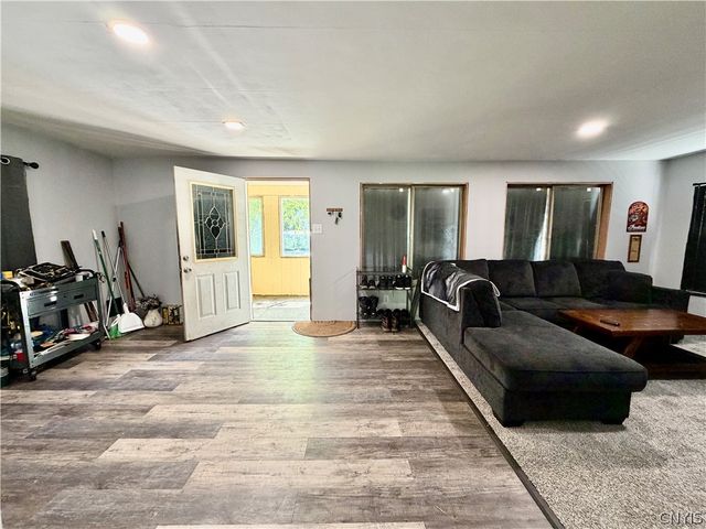 1031 County Route 29, Scriba, NY 13126