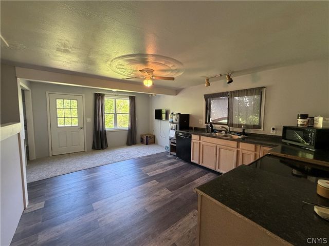 1031 County Route 29, Scriba, NY 13126