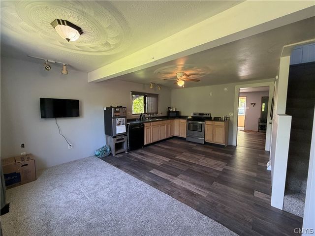 1031 County Route 29, Scriba, NY 13126