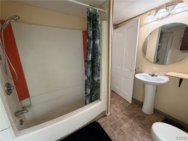 1031 County Route 29, Scriba, NY 13126