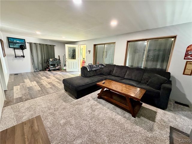 1031 County Route 29, Scriba, NY 13126